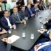 Secretário-chefe da Casa Civil, Deocleciano Gomes, representando o governador Wanderlei Barbosa recebeu o grupo no Palácio Araguaia Governador José Wilson Siqueira Campos