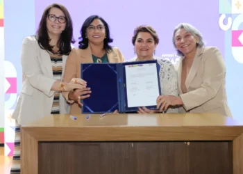 Assinado termo de convênio entre o Governo do Tocantins e o Ministério das Mulheres para a Casa da Mulher Brasileira em Palmas, no valor de R$ 2,5 milhões - Foto: Adilvan Nogueira/Governo do Tocantins