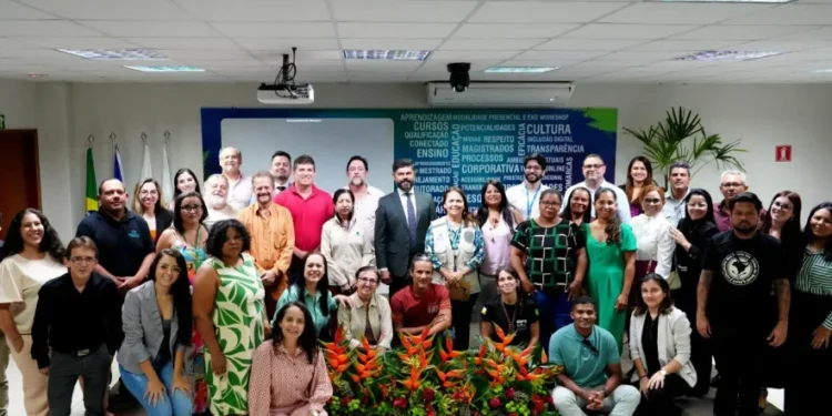 Evento reuniu representantes de comunidades quilombolas, povos indígenas, sociedade civil e órgãos ambientais - Foto: Ednan Cavalcanti/Esmat TJTO