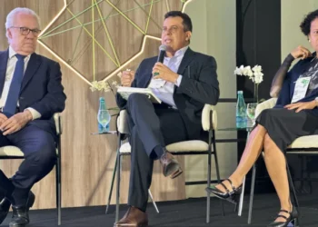 Fábio Vaz foi escolhido para mediar um dos principais painéis do evento, com a participação do presidente do Inep, Manuel Palácios, e da diretora de Avaliação da Educação Básica do Inep, Hilda Linhares (Foto: Seduc/Governo do Tocantins)