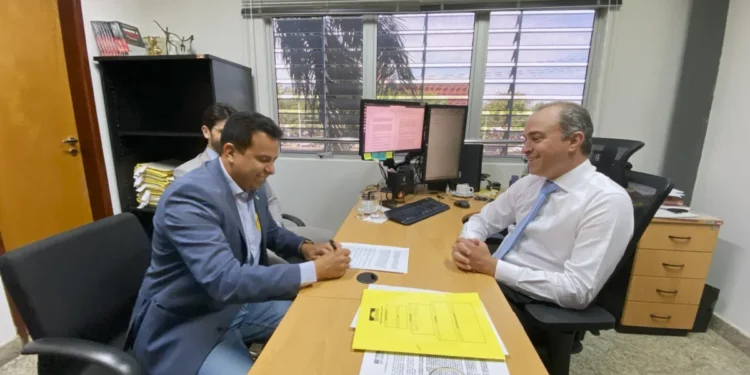 Governo do Tocantins e Ministério Público protocolam acordo de intenções para redistribuição de vagas do Concurso da Educação