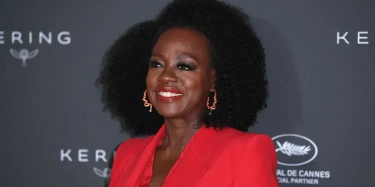 Viola Davis celebra chegada aos 60 anos: “Me sinto livre”
