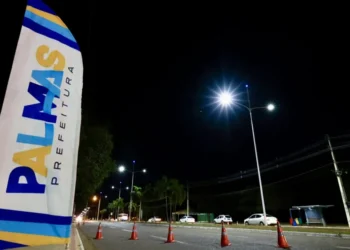 Iluminação de LED entregue na Avenida JK – Foto Flávio Cavalera