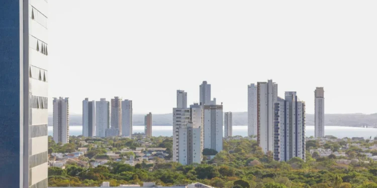 Turismo de negócios lidera visitas a Palmas; setor de serviços cresce no 1º semestre de 2025