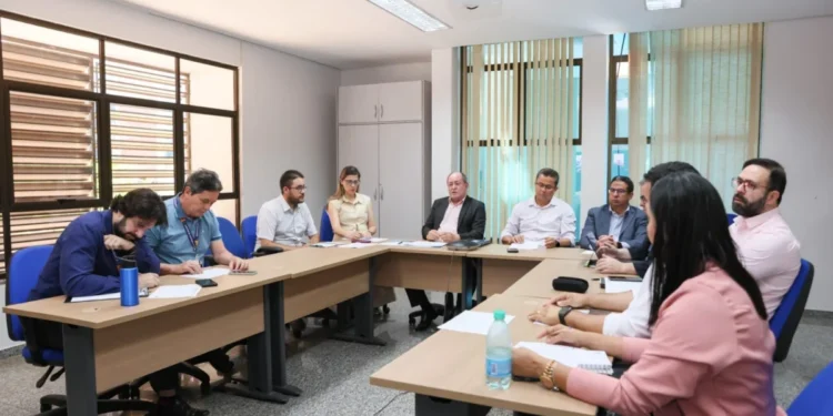 Técnicos da Prefeitura apresentam ao Tribunal de Contas plano de ampliação da coleta seletiva de lixo em Palmas