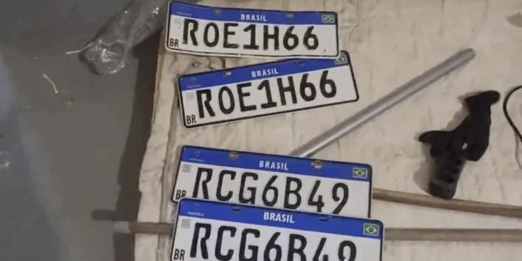 Caminhonete foi encontrada em casa cativeiro no distrito de Luzimangues