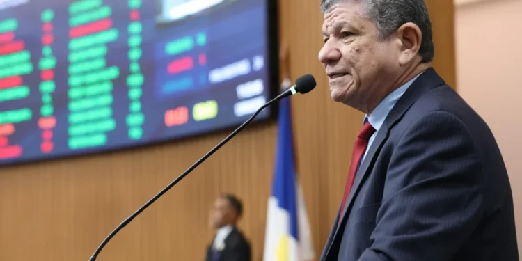 Deputado Ivory de Lira enumera emendas, cita Miracema e explica trâmites