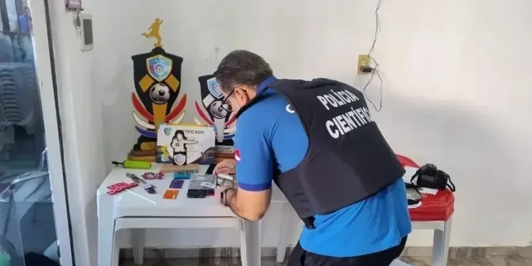 No celular do suspeito foram localizadas imagens e vídeos de pornografia infantojuvenil • Reprodução