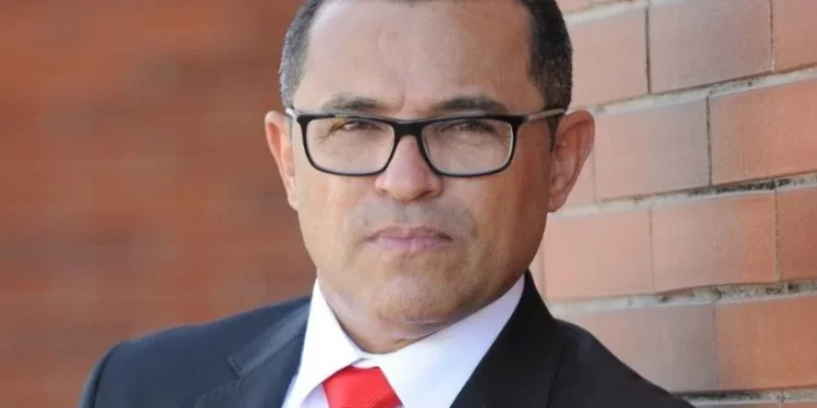 Lançamento do livro “Pequi 100 caroço”