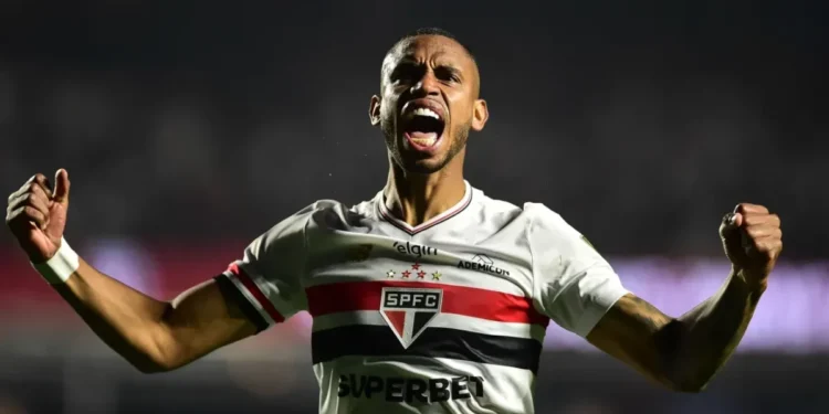 André Silva se machuca e São Paulo busca centroavante no mercado