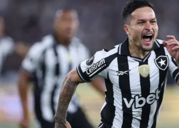 Artur, do Botafogo, comemorando gol relâmpago na Libertadores • Vítor Silva/Botafogo