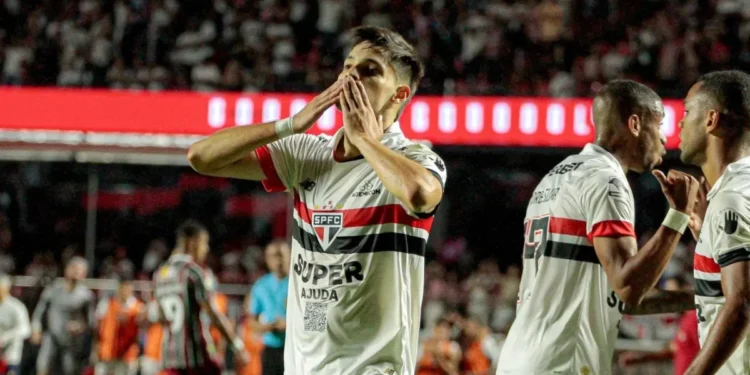 São Paulo sofre transfer ban da Fifa e não pode contratar jogadores