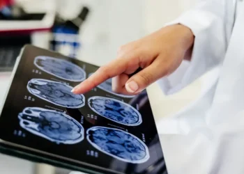 Especialistas analisam procedimento de estimulação cerebral profunda como tratamento de depressão crônica  • Tom Werner/GettyImages