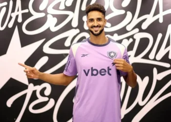 Botafogo anunciou o atacante Chris Ramos • Foto: Vítor Silva/ Botafogo