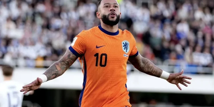Memphis Depay, do Corinthians, é convocado pela Holanda para Eliminatórias