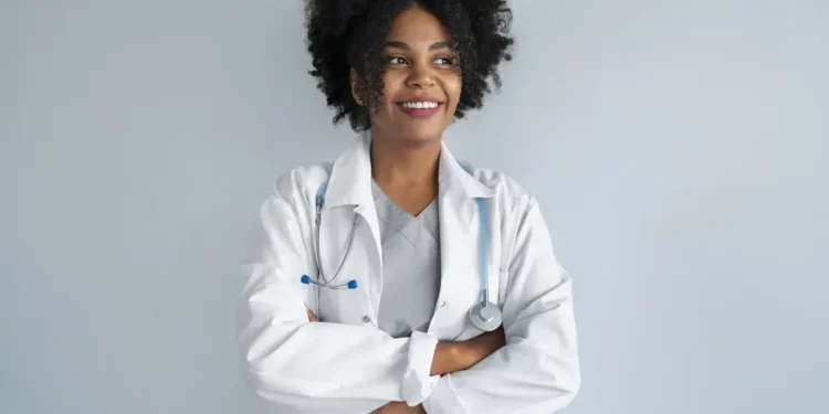 A residência é uma especialização lato sensu com foco em ensino em serviço  • Freepik