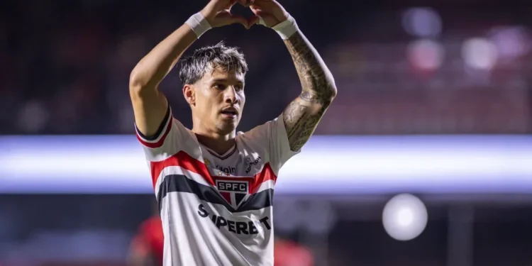 Ferreirinha revela influência de Lucas em vinda ao São Paulo e se declara