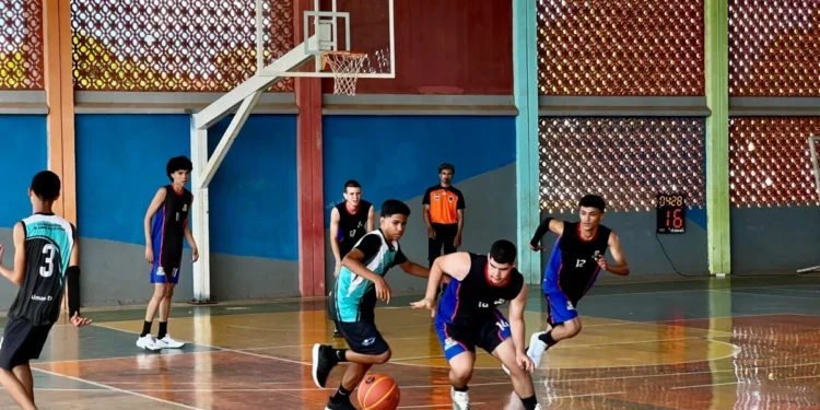 Os estudantes participam das competições nas modalidades coletivas de voleibol, handebol, basquete e futsal