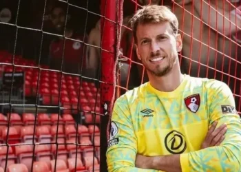 O goleiro Neto é o principal alvo do Botafogo para substituir John • Divulgação/Bournemouth