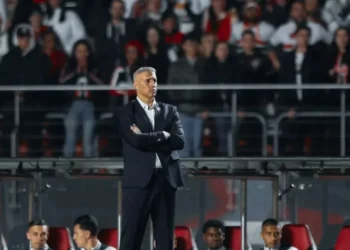 Hernán Crespo chegou ao São Paulo há pouco mais de um mês • Divulgação/São Paulo