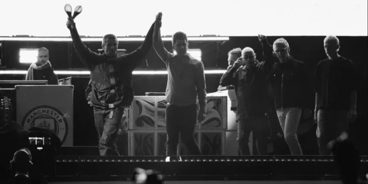 Oasis lamenta morte de fã durante show no Reino Unido e polícia pede ajuda