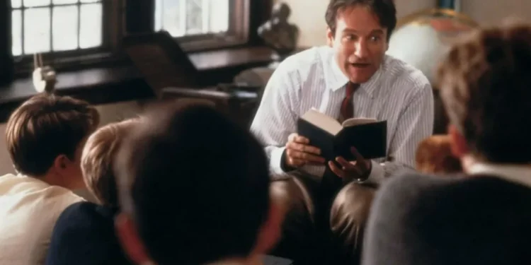 Robin Williams em "Sociedade dos Poetos Mortos" • Divulgação