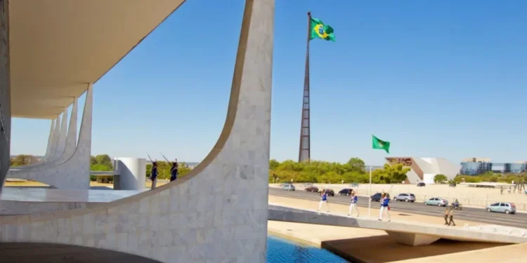 Apesar do fim do prazo nesta quarta-feira (6), a equipe econômica ainda aguarda aval do presidente Luiz Inácio Lula da Silva (PT) sobre o plano de contingência  • Roberto Stuckert Filho/PR