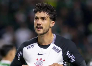 Gustavo Henrique comemora o segundo gol do Corinthians sobre o Palmeiras • Riquelve Nata/Sports Press Photo/Getty Images