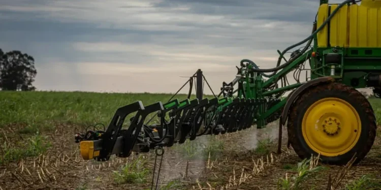 Setor de distribuição de insumos agropecuários faturou R$ 167 bilhões em 2024