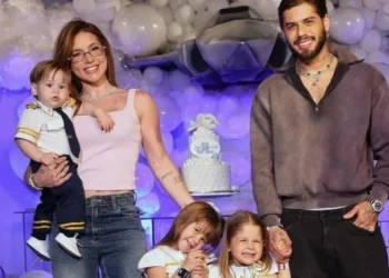 Virginia e Zé Felipe comemoram 11 meses do filho • Instagram / Virginia