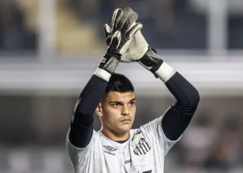 Gabriel Brazão falou sobre fase do Santos • Fotos: Raul Baretta/ Santos