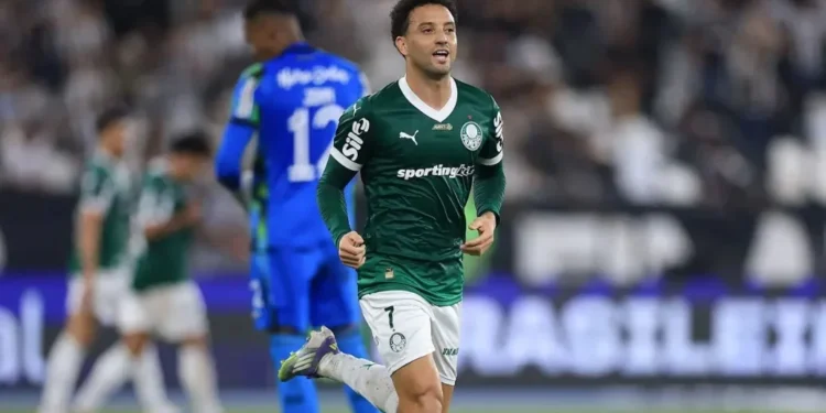 Felipe Anderson comemora gol contra o Botafogo • Buda Mendes/Getty Images