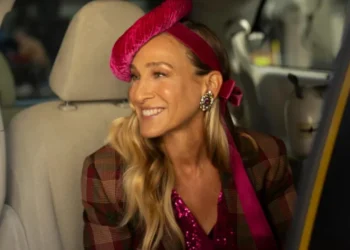 Sarah Jessica Parker em cena de "And Just Like That" • Divulgação/HBO Max