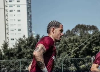 Luciano em treino do São Paulo • Pedro Guedes / São Paulo