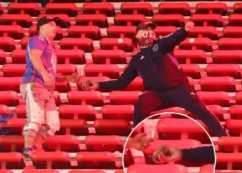 Confronto entre Independiente e Universidad de Chile deixa feridos na Sul-Americana • Divulgação/@DiarioOle