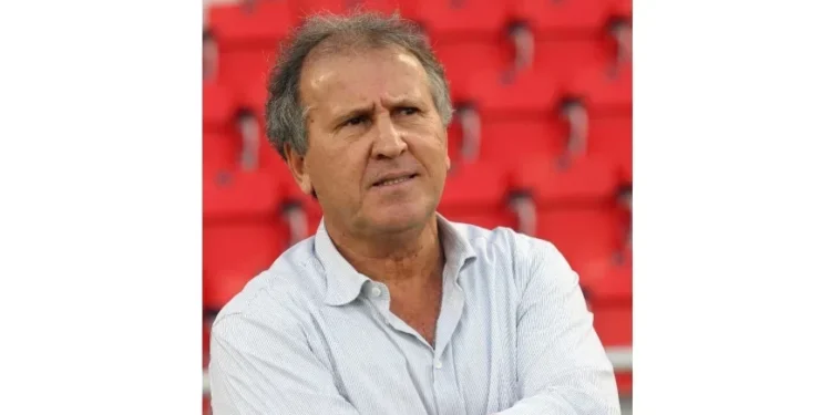 Zico leva lições dos gramados ao mundo dos negócios em palestra do Jogada de Líder em Araguaína