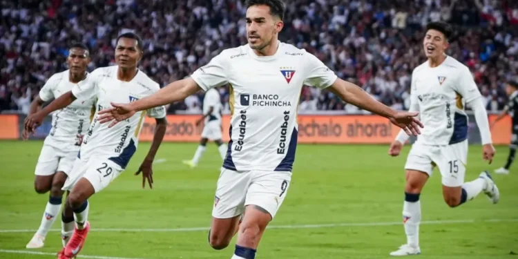 Em má atuação, Botafogo perde para a LDU e se despede da Libertadores