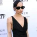 Fã brasileira flagra Zoë Kravitz acompanhada de estrela do pop