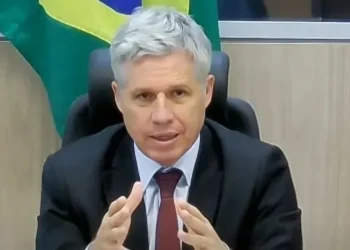 O ministro do Desenvolvimento Agrário, Paulo Teixeira  • CNN