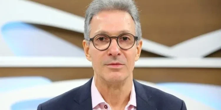 Zema minimiza vínculo com Bolsonaro: “Não é tão grande”