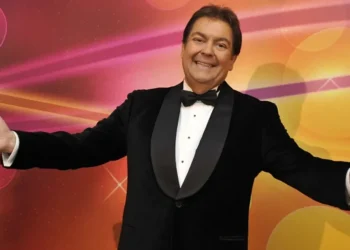 Prêmio Melhores do Ano, com Fausto Silva  • Reproduçao