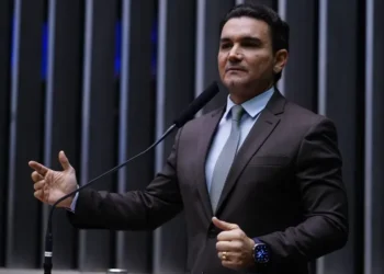 Ministro minimiza pressão, garante obras e diz que COP30 será “a melhor”