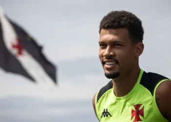 João Victor em treino do Vasco • Foto: Dikran Sahagian/ Vasco