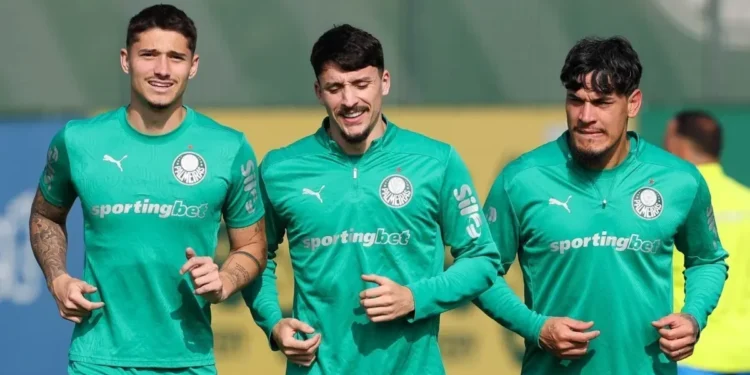 Emi Martínez, Piquerez e Gustavo Gómez em treino do Palmeiras • Foto: Cesar Greco/Palmeiras/by Canon