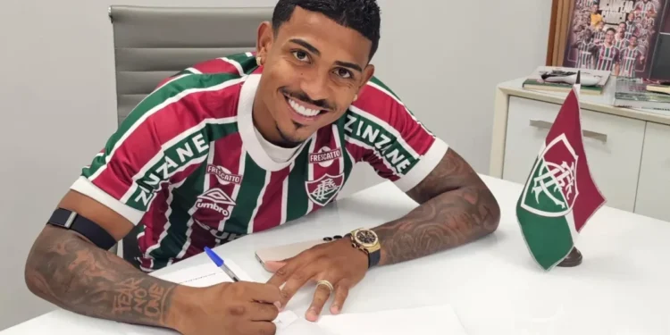 Fluminense recusa proposta de clube ucraniano por John Kennedy