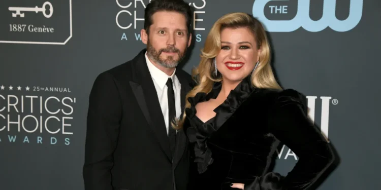 Causa da morte de ex-marido de Kelly Clarkson é revelada