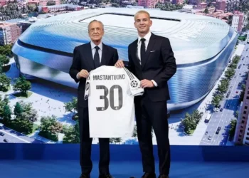 1 de 5 Mastantuono é apresentado no Real Madrid • Divulgação/Real Madrid