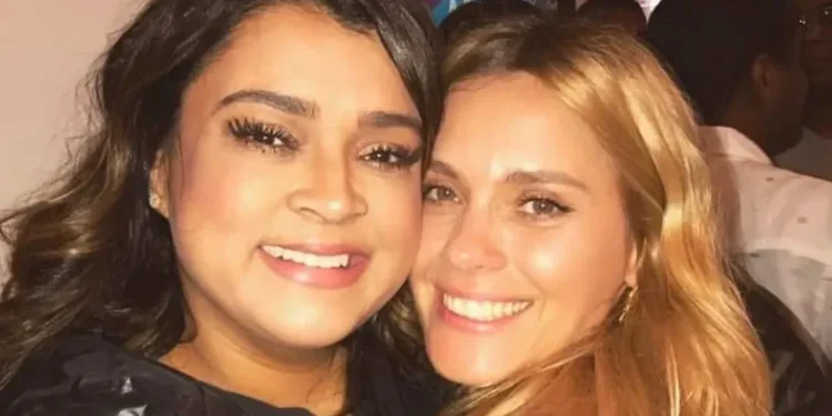 Carol Dieckmann posta carta escrita por Preta Gil em aniversário da cantora