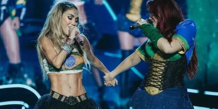 Anahí e Dulce Maria fazem homenagem ao RBD e trocam declarações