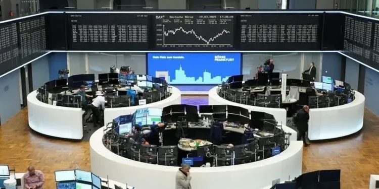 Bolsas da Europa fecham na maioria em alta, puxadas por CPI dos EUA e Fed